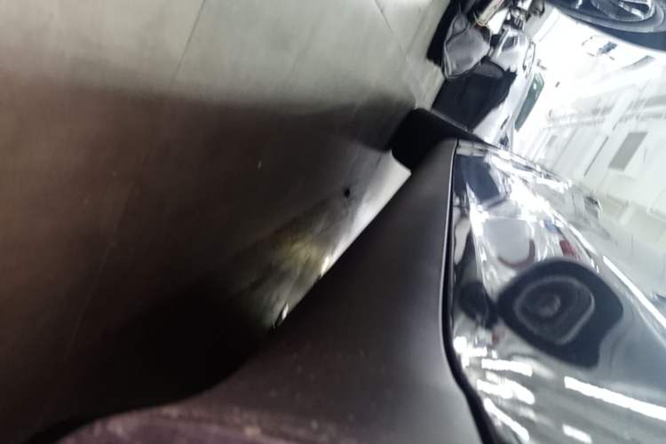 Used Tesla Model Y 2022 Revised Version Rear-Wheel Drive Left Side Sill