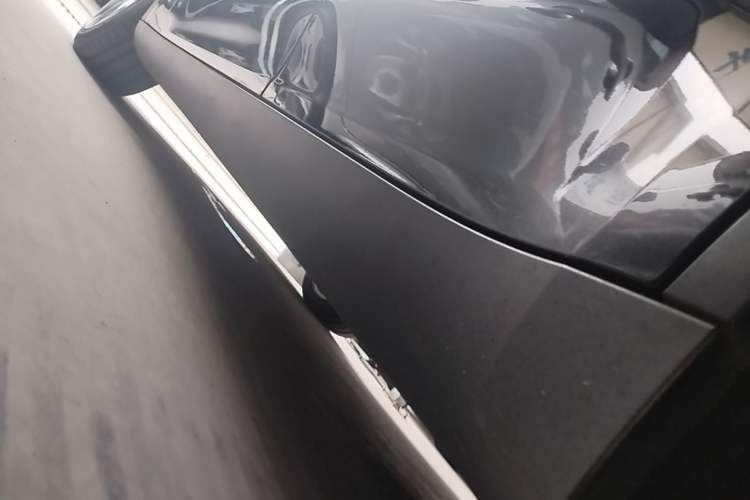 Used Tesla Model Y 2022 Rear-Wheel-Drive Version Left Side Sill