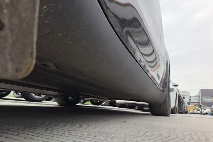 Used Tesla Model Y 2022 Revised Version Rear-Wheel Drive Left Side Sill