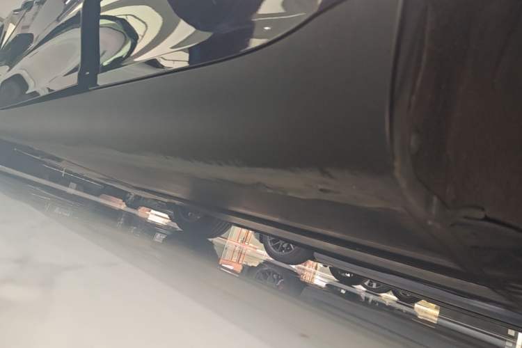 Used Tesla Model Y 2022 Revised Version Rear-Wheel Drive Left Side Sill