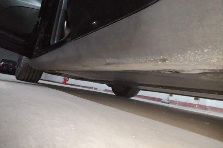 Used Tesla Model Y 2022 Revised Version Rear-Wheel Drive Left Side Sill