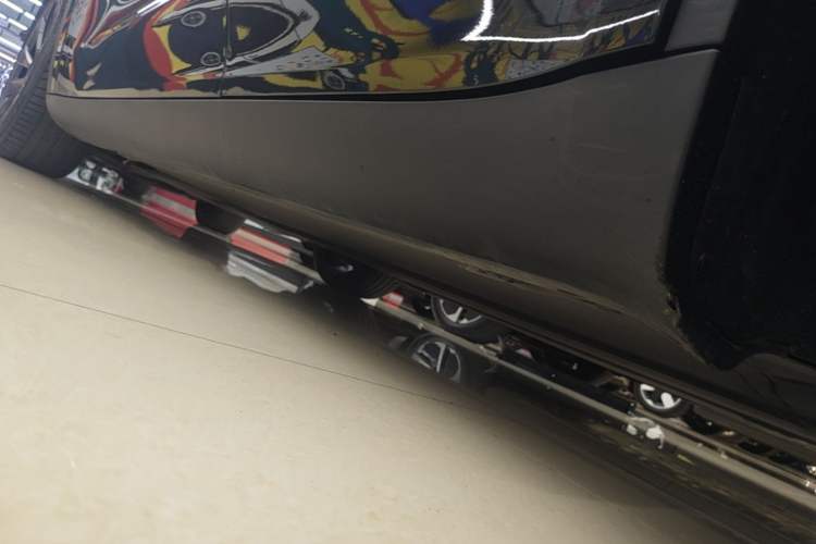 Used Tesla Model Y 2022 Rear-Wheel-Drive Version Left Side Sill