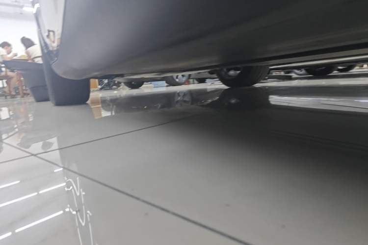 Used Tesla Model Y 2022 Revised Version Rear-Wheel Drive Left Side Sill