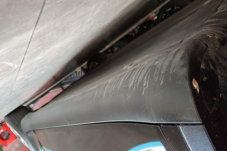 Used Tesla Model Y 2022 Revised Version Rear-Wheel Drive Left Side Sill