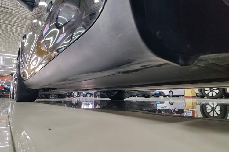 Used Tesla Model Y 2022 Revised Version Rear-Wheel Drive Left Side Sill