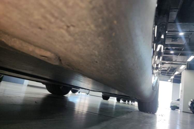 Used Tesla Model Y 2022 Revised Version Rear-Wheel Drive Left Side Sill