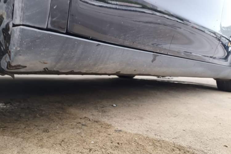 Used Tesla Model Y 2022 Rear-Wheel-Drive Version Left Side Sill