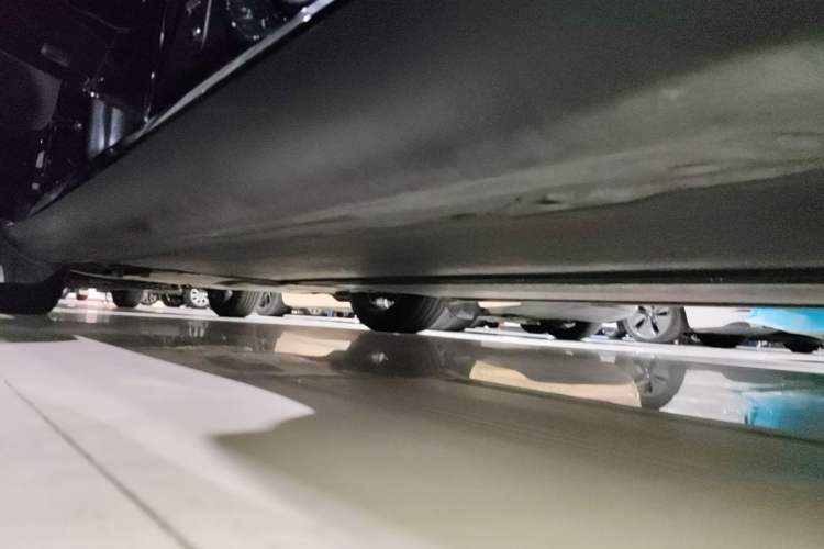 Used Tesla Model Y 2022 Revised Version Long-Range All-Wheel Drive Left Side Sill