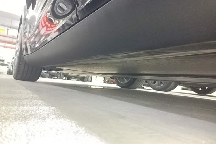 Used Tesla Model Y 2022 Revised Version Rear-Wheel Drive Left Side Sill