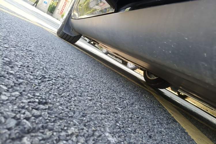 Used Tesla Model Y 2022 Revised Version Rear-Wheel Drive Left Side Sill