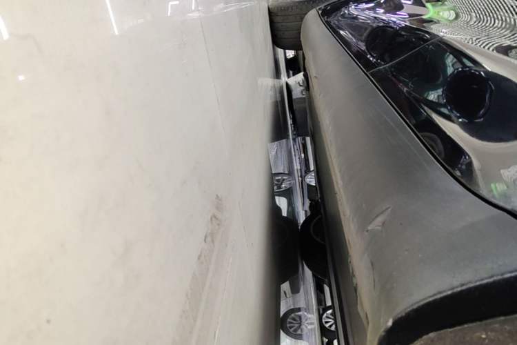 Used Tesla Model Y 2022 Revised Version Rear-Wheel Drive Left Side Sill