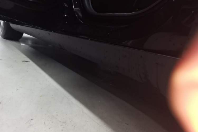Used Tesla Model Y 2022 Long-Range All-Wheel-Drive Version Left Side Sill