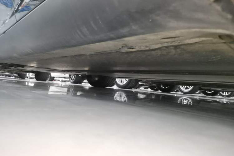 Used Tesla Model Y 2022 Revised Version Rear-Wheel Drive Left Side Sill