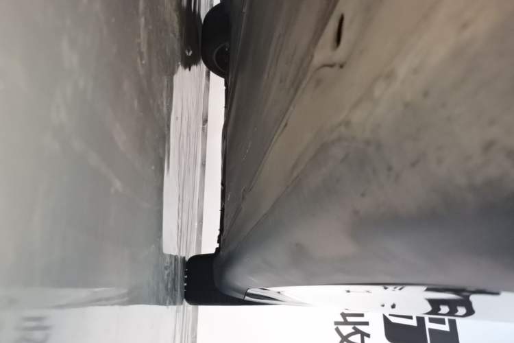 Used Tesla Model Y 2022 Revised Version Rear-Wheel Drive Left Side Sill