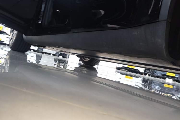 Used Tesla Model Y 2022 Rear-Wheel-Drive Version Left Side Sill