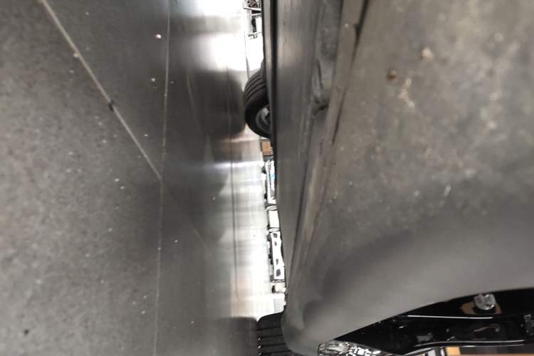 Used Tesla Model Y 2022 Revised Version Rear-Wheel Drive Left Side Sill