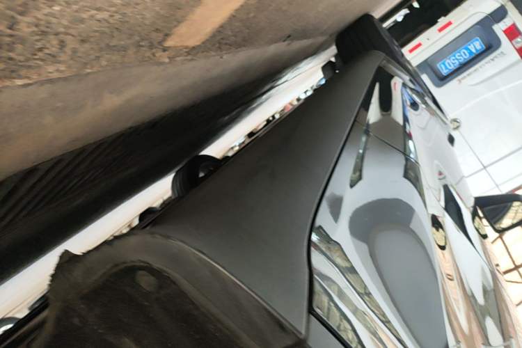Used Tesla Model Y 2022 Revised Version Rear-Wheel Drive Left Side Sill
