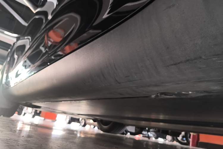 Used Tesla Model Y 2022 Rear-Wheel-Drive Version Left Side Sill