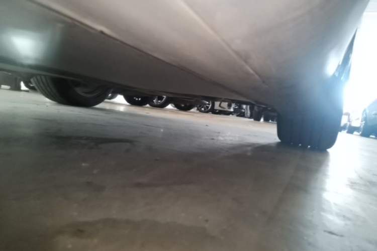 Used Tesla Model Y 2022 Revised Version Rear-Wheel Drive Left Side Sill