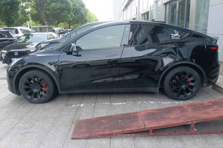 Used Tesla Model Y 2022 Revised Version Rear-Wheel Drive Left Side