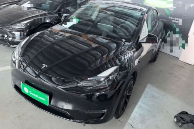 Used Tesla Model Y 2022 Long-Range All-Wheel-Drive Version