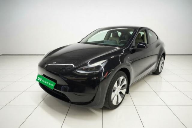 Tesla Model Y 2022 Revised Version Rear-Wheel Drive مستعملة