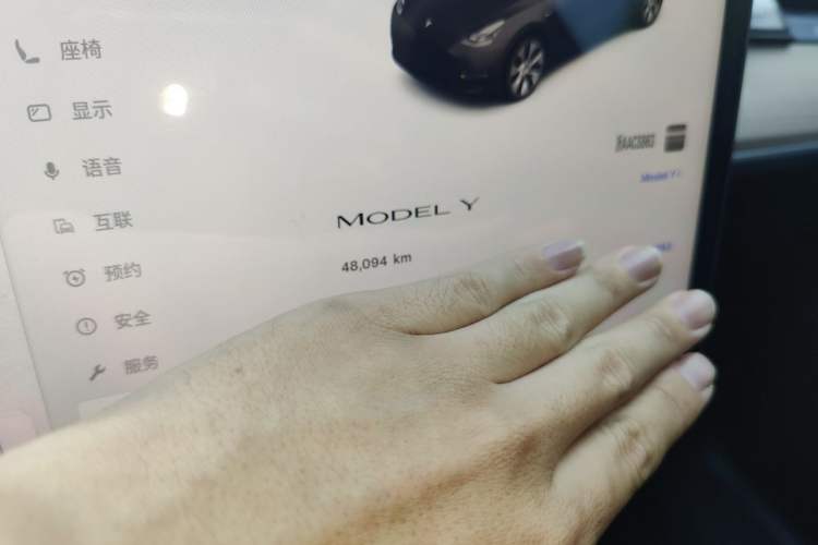 Used Tesla Model Y 2022 Rear-Wheel-Drive Version Odometer Close Up