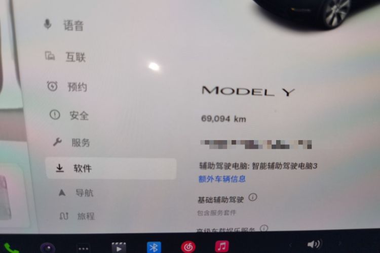 Used Tesla Model Y 2022 Rear-Wheel-Drive Version Odometer Close Up