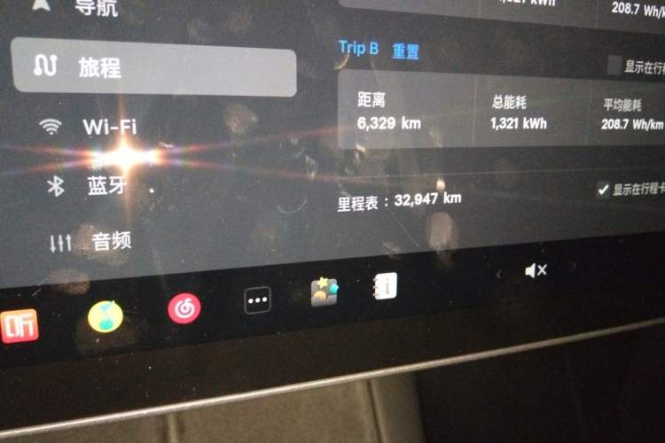 Used Tesla Model Y 2022 Performance High-Performance All-Wheel-Drive Version Odometer Close Up