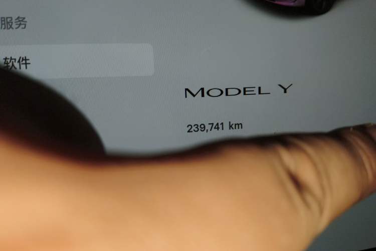 Used Tesla Model Y 2022 Rear-Wheel-Drive Version Odometer Close Up