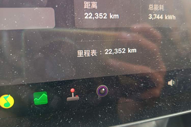 Used Tesla Model Y 2022 Rear-Wheel-Drive Version Odometer Close Up