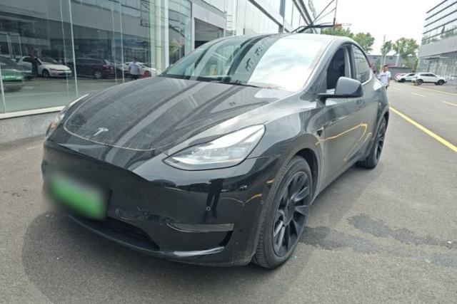 Used Tesla Model Y 2022 Long-Range All-Wheel-Drive Version