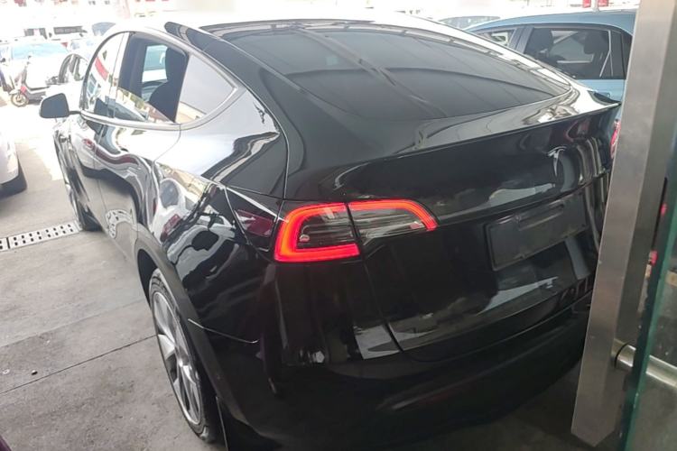 Used Tesla Model Y 2022 Long-Range All-Wheel-Drive Version Rear