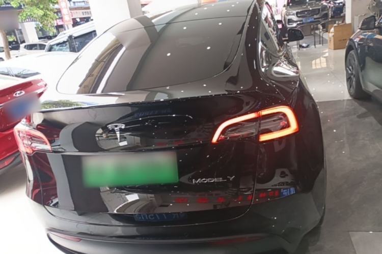 Used Tesla Model Y 2022 Long-Range All-Wheel-Drive Version Rear