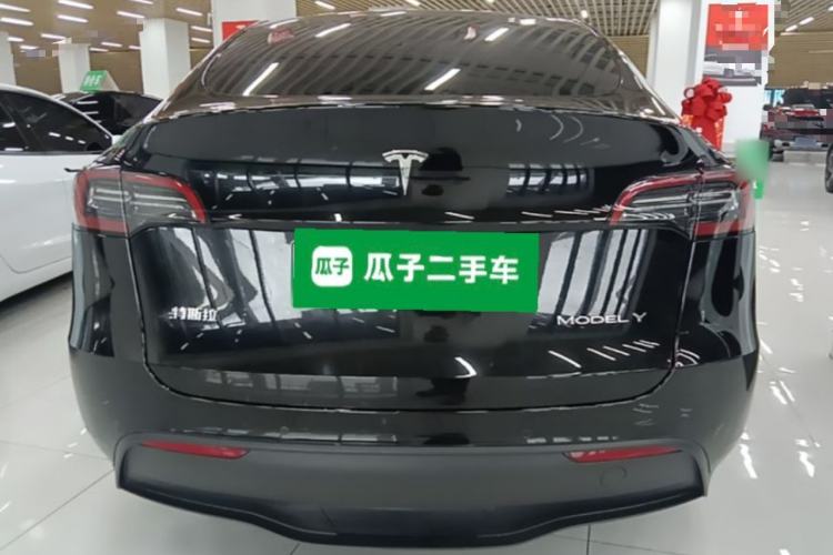 Used Tesla Model Y 2022 Long-Range All-Wheel-Drive Version Rear