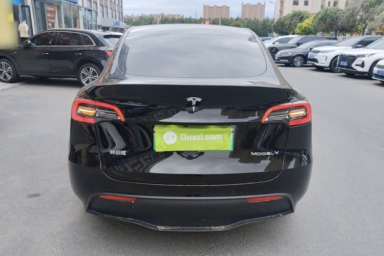 Used Tesla Model Y 2022 Long-Range All-Wheel-Drive Version Rear