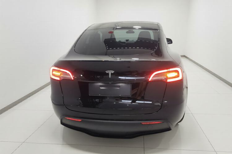 Used Tesla Model Y 2022 Long-Range All-Wheel-Drive Version Rear