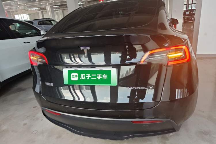 Used Tesla Model Y 2022 Long-Range All-Wheel-Drive Version Rear