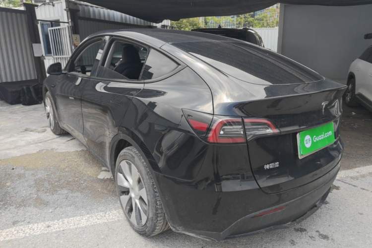 Used Tesla Model Y 2022 Long-Range All-Wheel-Drive Version Rear Left 45 Deg