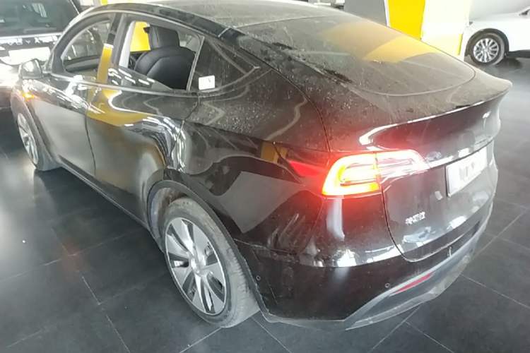 Used Tesla Model Y 2022 Rear-Wheel-Drive Version Rear Left 45 Deg
