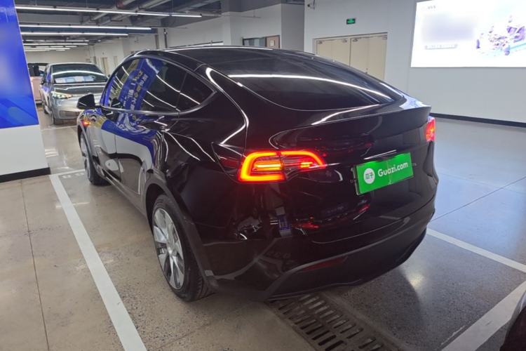 Used Tesla Model Y 2022 Rear-Wheel-Drive Version Rear Left 45 Deg