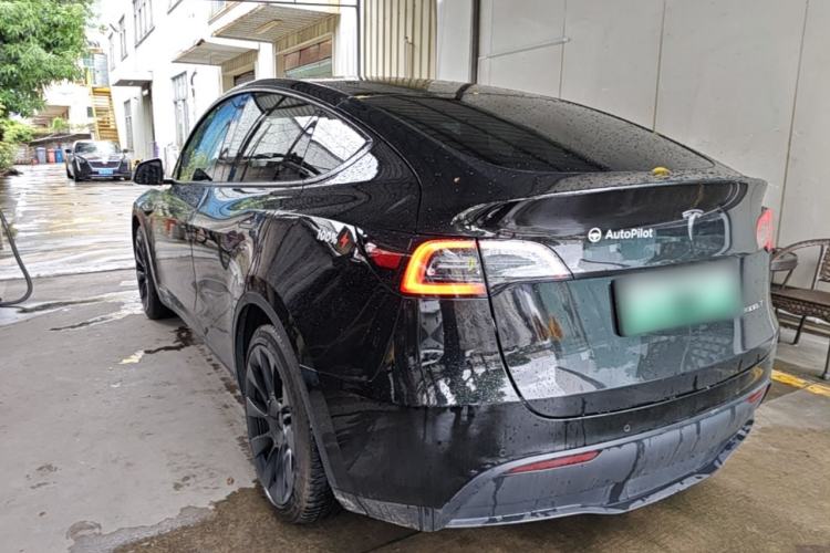Used Tesla Model Y 2022 Rear-Wheel-Drive Version Rear Left 45 Deg