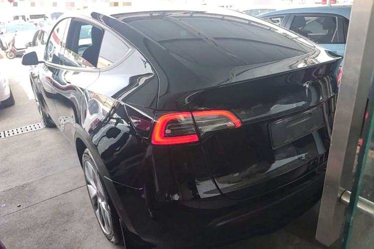 Used Tesla Model Y 2022 Long-Range All-Wheel-Drive Version Rear Left 45 Deg