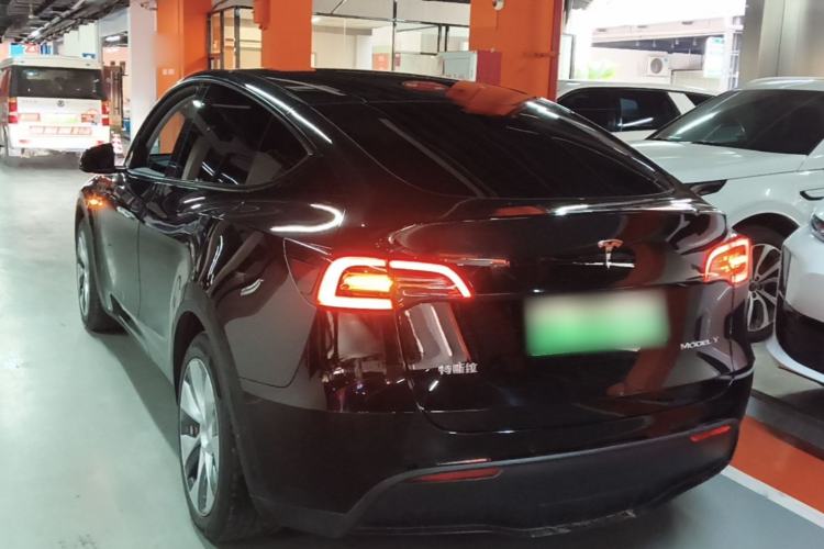 Used Tesla Model Y 2022 Rear-Wheel-Drive Version Rear Left 45 Deg
