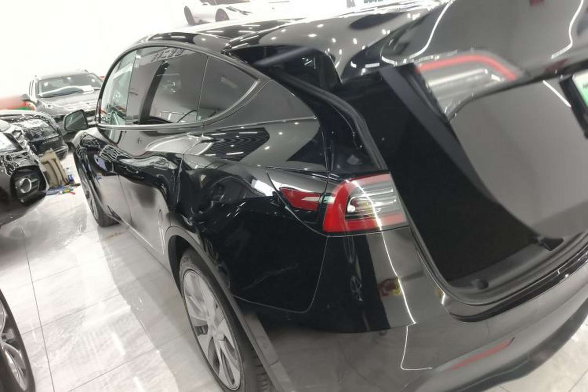 Used Tesla Model Y 2022 Rear-Wheel-Drive Version Rear Left 45 Deg