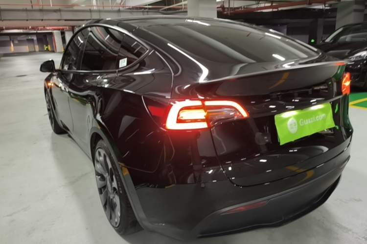 Used Tesla Model Y 2022 Performance High-Performance All-Wheel-Drive Version Rear Left 45 Deg