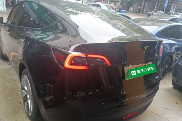 Used Tesla Model Y 2022 Rear-Wheel-Drive Version Rear Left 45 Deg