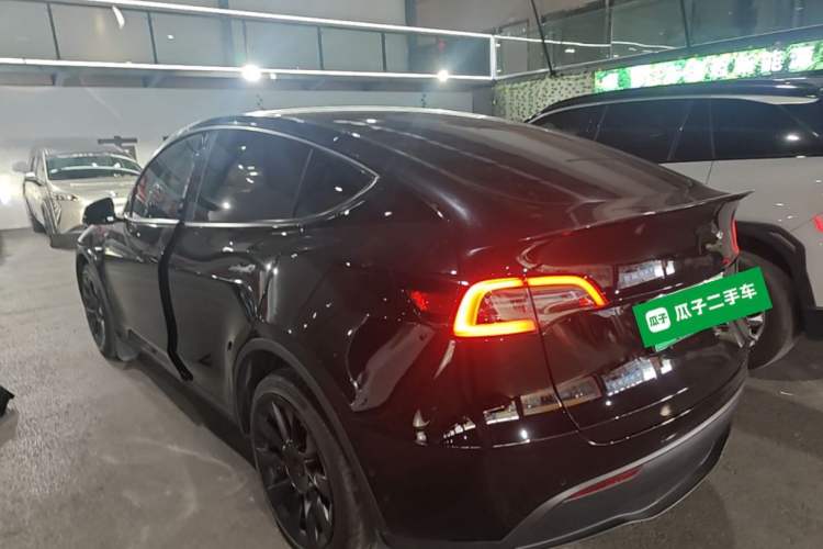 Used Tesla Model Y 2022 Long-Range All-Wheel-Drive Version Rear Left 45 Deg