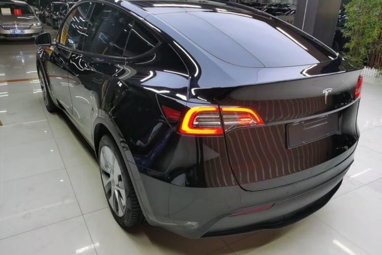 Used Tesla Model Y 2022 Rear-Wheel-Drive Version Rear Left 45 Deg