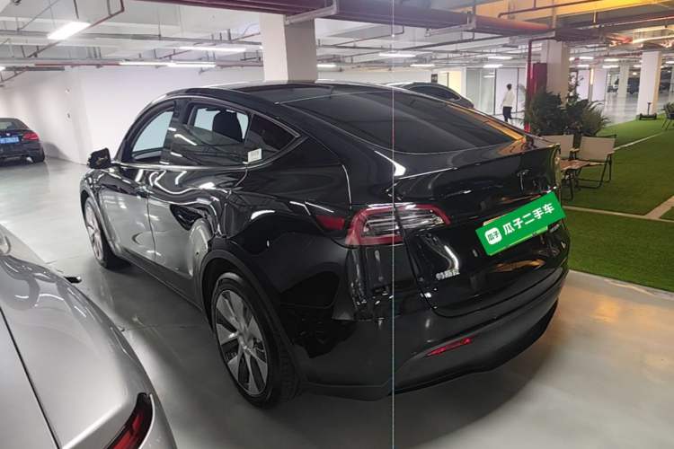 Used Tesla Model Y 2022 Rear-Wheel-Drive Version Rear Left 45 Deg